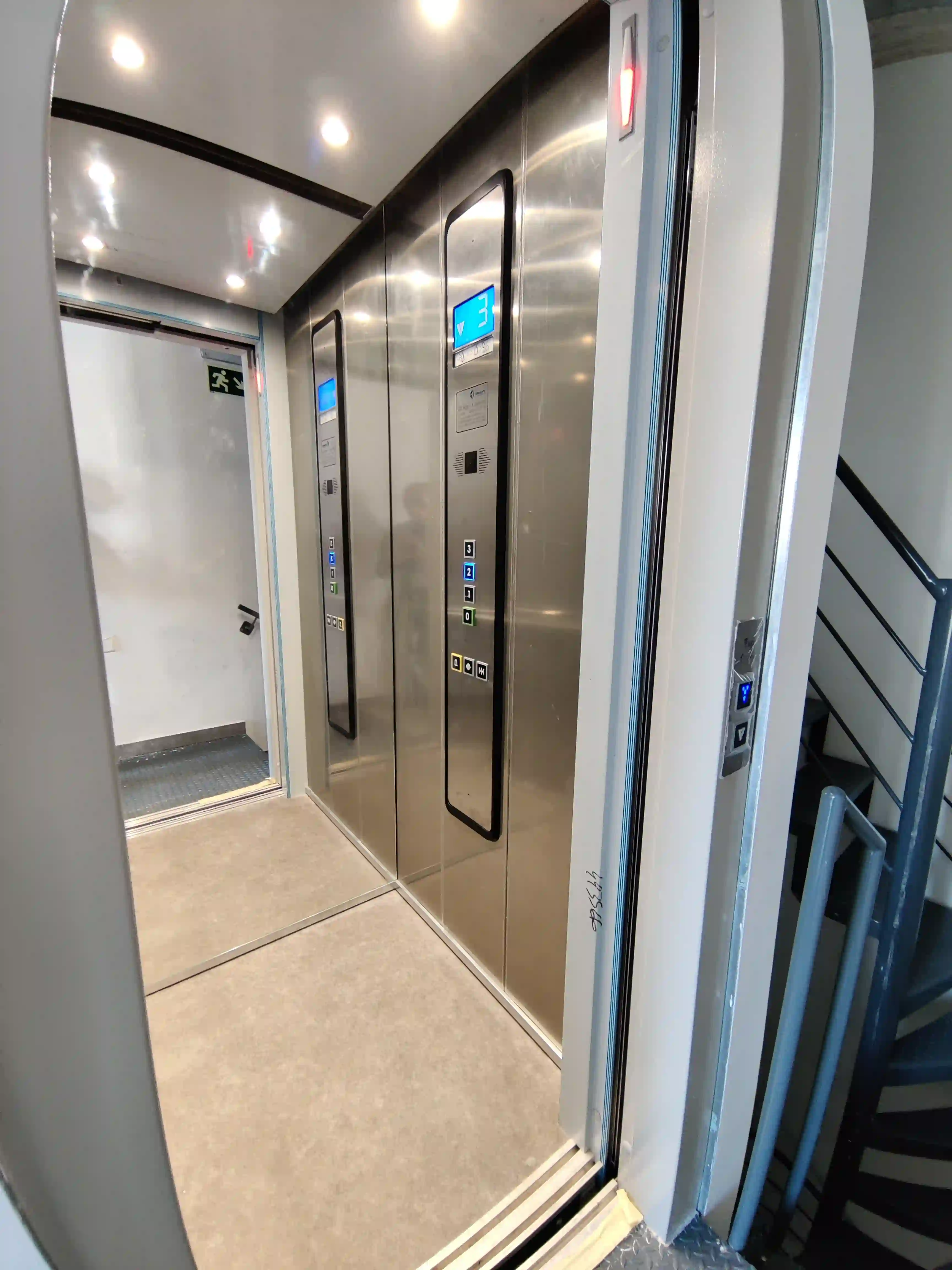 Elevator for all floors