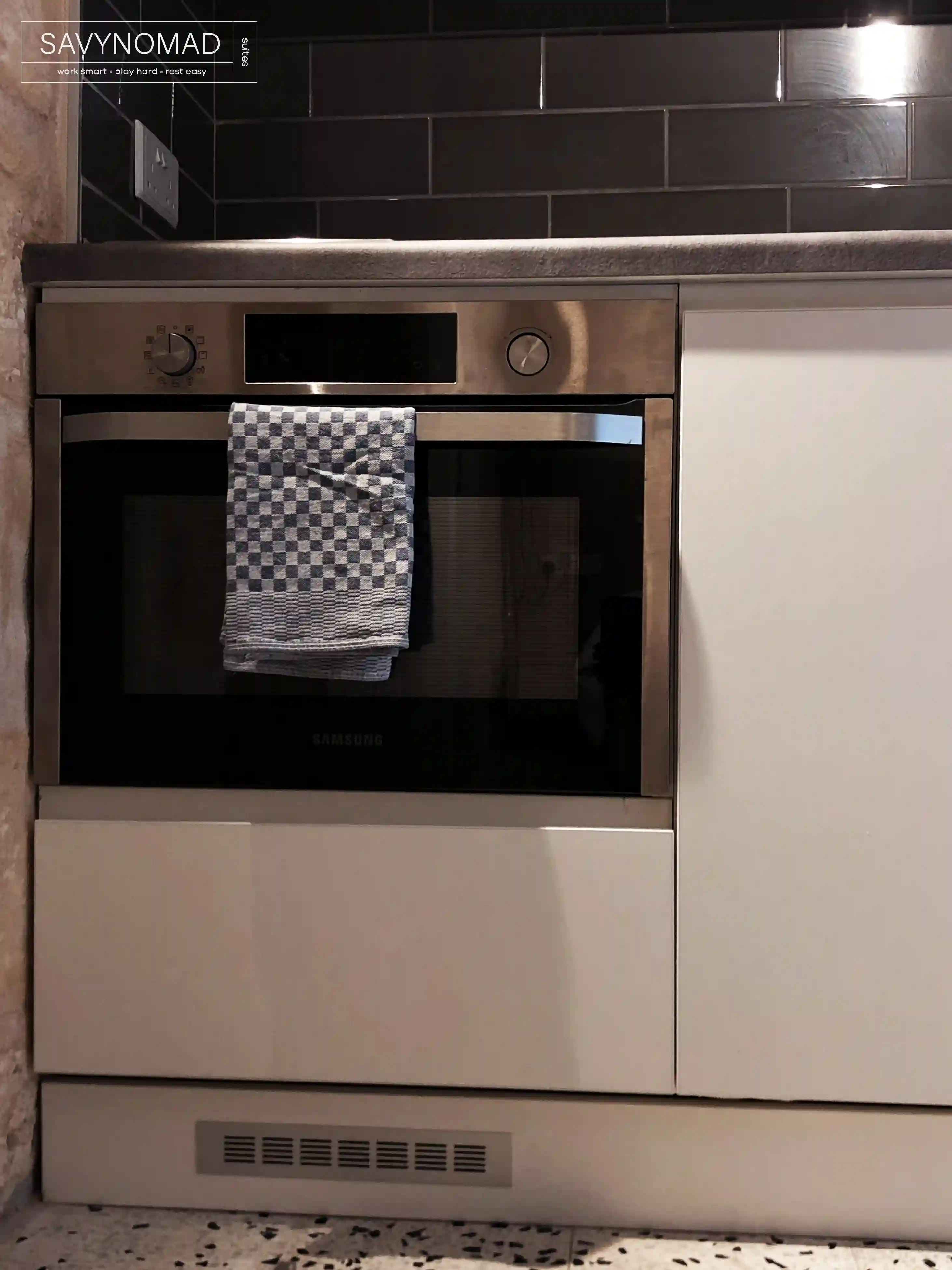 Convection oven with microwave functions