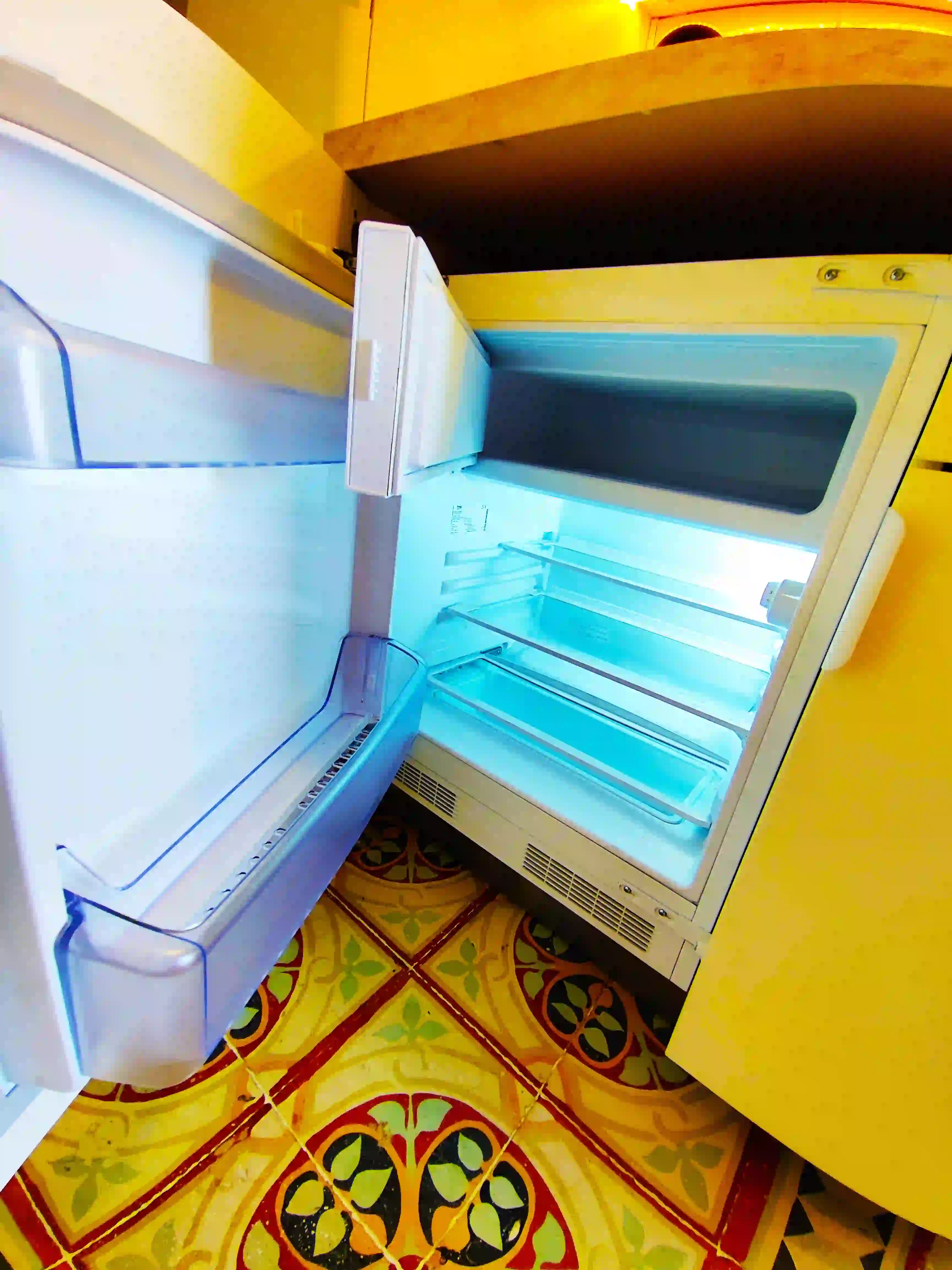 Fridge with Freezer Compartment