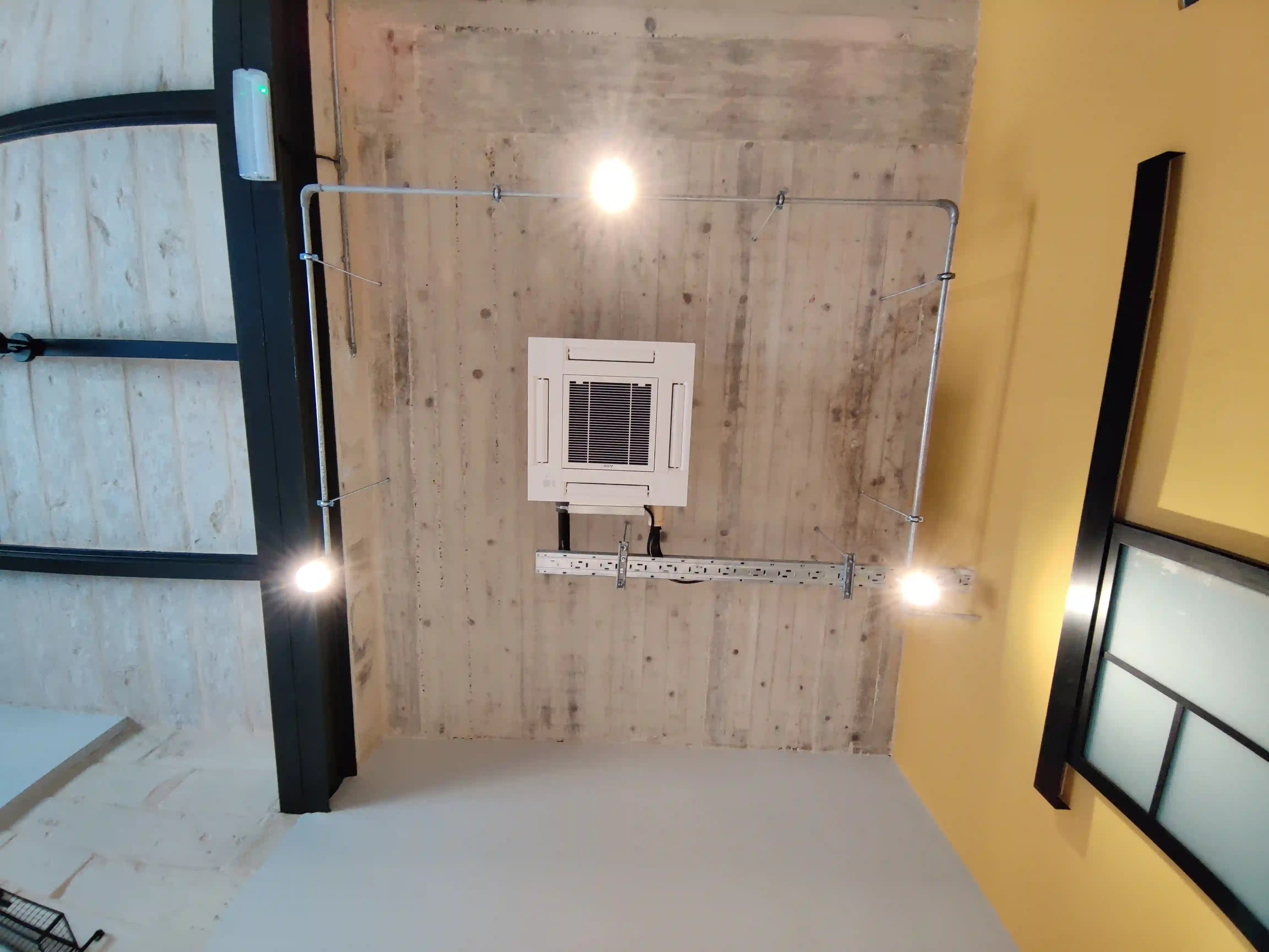 Ceiling lighting